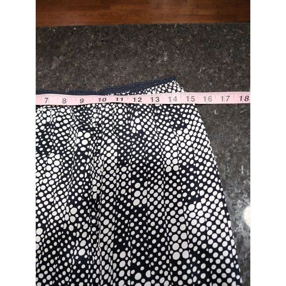 Black & White Lightweight Skirt, XL, NO Tags - Picture 7 of 10